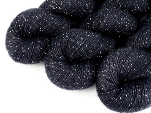 KöniginDerNacht handgefärbt Sockenwolle Silbereffekt handdyed sock yarn
