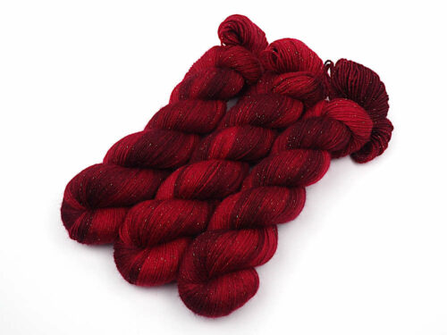 DrachenBlut handgefärbte Wolle Silbereffekt Sockenwolle hand dyed yarn sock sparkle