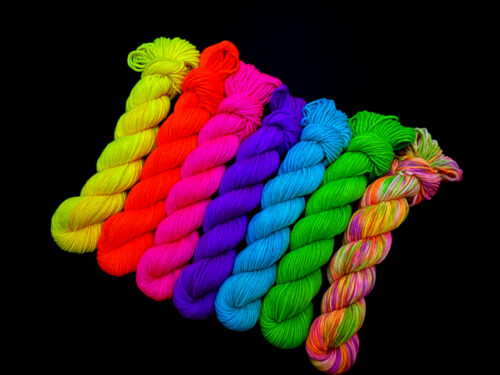 Midi Set Neon Rainbow Pride handgefärbte Wolle Luxus Hightwist hand dyed yarn sock