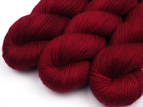 BlutMond handgefärbte Wolle Sockenwolle hand dyed yarn sock