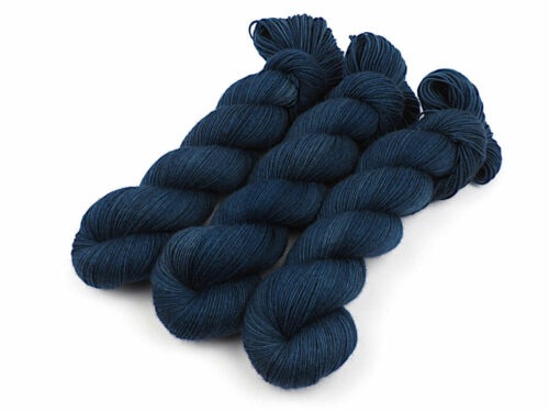 ArcticNight handgefärbte Wolle handdyed sock yarn